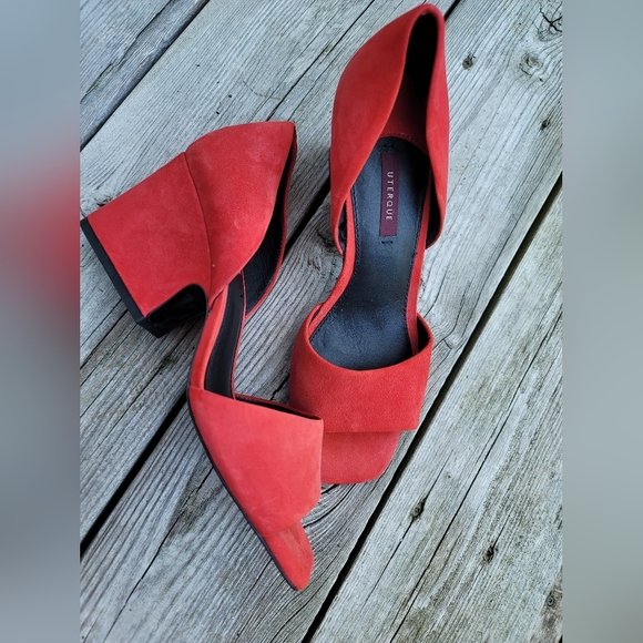 Red suede shoes sz.8 - Picture 2 of 7